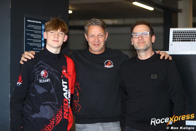 milan Marczak en zijn vader Piotr met Marc Goossens