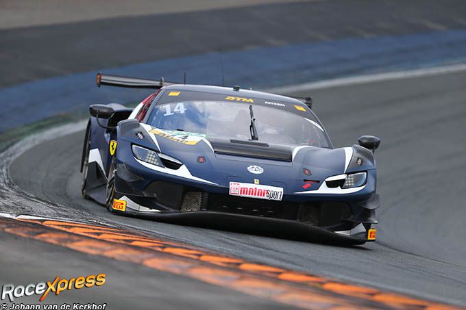 DTM Zandvoort vrije training vrijdag Foto Johann van de Kerkhof 6 Aitken Ferrari