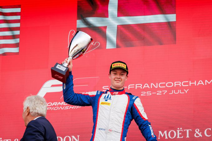 Trident domineert met Strømsted en herover de leiding in het teamklassement