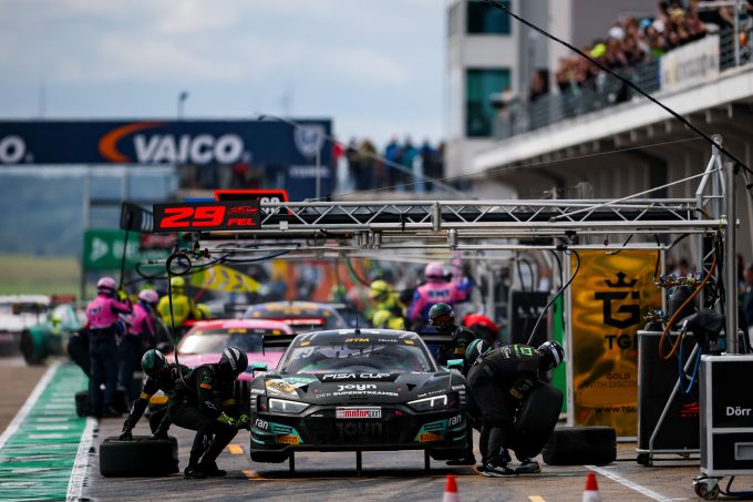 DTM Sachsenring 2025 Foto 4 Ricardo Feller pitstop