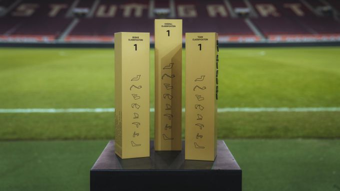 Porsche Mobil 1 Supercup Zandvoort 29-31 augustus 2025 Foto 30 Trofee