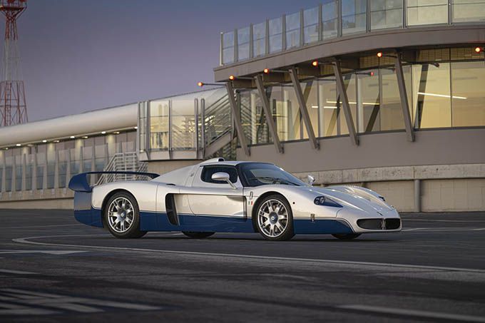 Maserati_MC12_Stradale