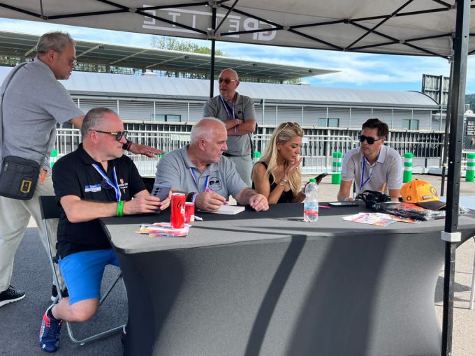 Michelin 992 Endurance Cup powered by Porsche Motorsport Creventic Circuit de Spa-Francorchamps Foto 10 Vakkundige jury van Vierenzestig.nl voor Paddock Rendezvous Best of Show Award