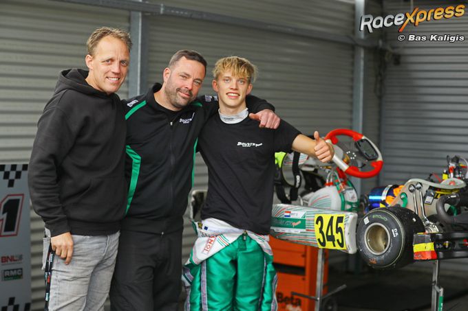 Devyan Roest met vader Rob en Birger Bouvin