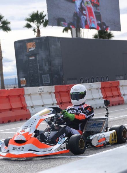 Jason Duijvestijn verbaast bij internationaal KZ-debuut in Las Vegas en racet in 2026 bij team Sam Claes