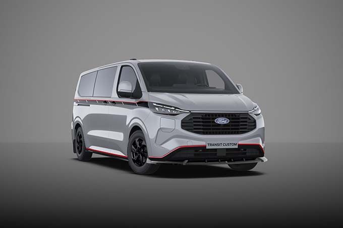 Ford_Transit_Custom_Grey_Platinum