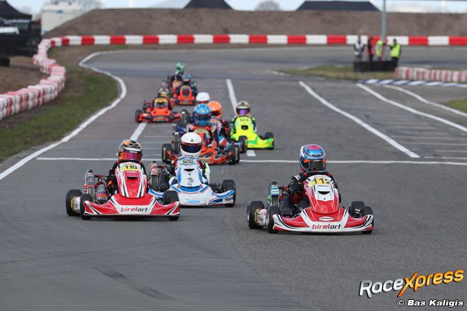 Karttalent Dean Burger wint meteen dagklassement bij debuut in NXT GP