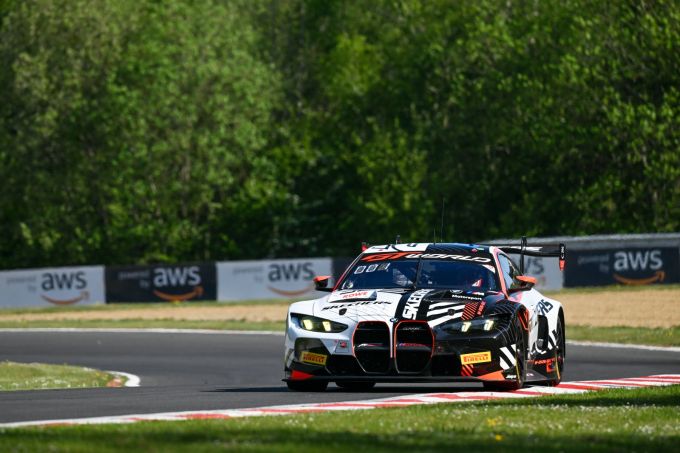 Nr32_BMW_Team_WRT Kelvin van der Linde foto GTWCE